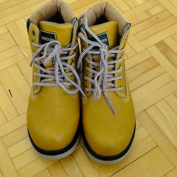 Tan water proof fall women's shoes size 7 - Picture 2 of 4